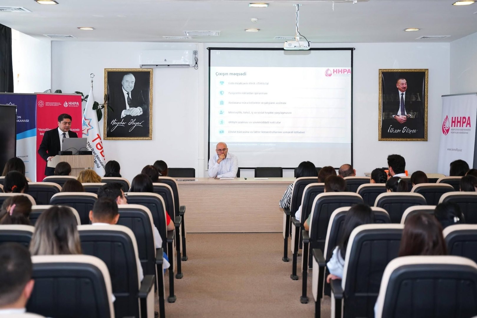 Hemofiliya xəstəliyinin müalicəsində tibb bacılarının rolu artırılır: Regionlarda elmi seminarlar keçirilir